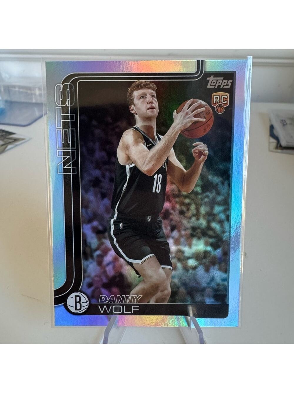 🔥 2025 Danny Wolf Topps NBA Rookie Prizm Card.
